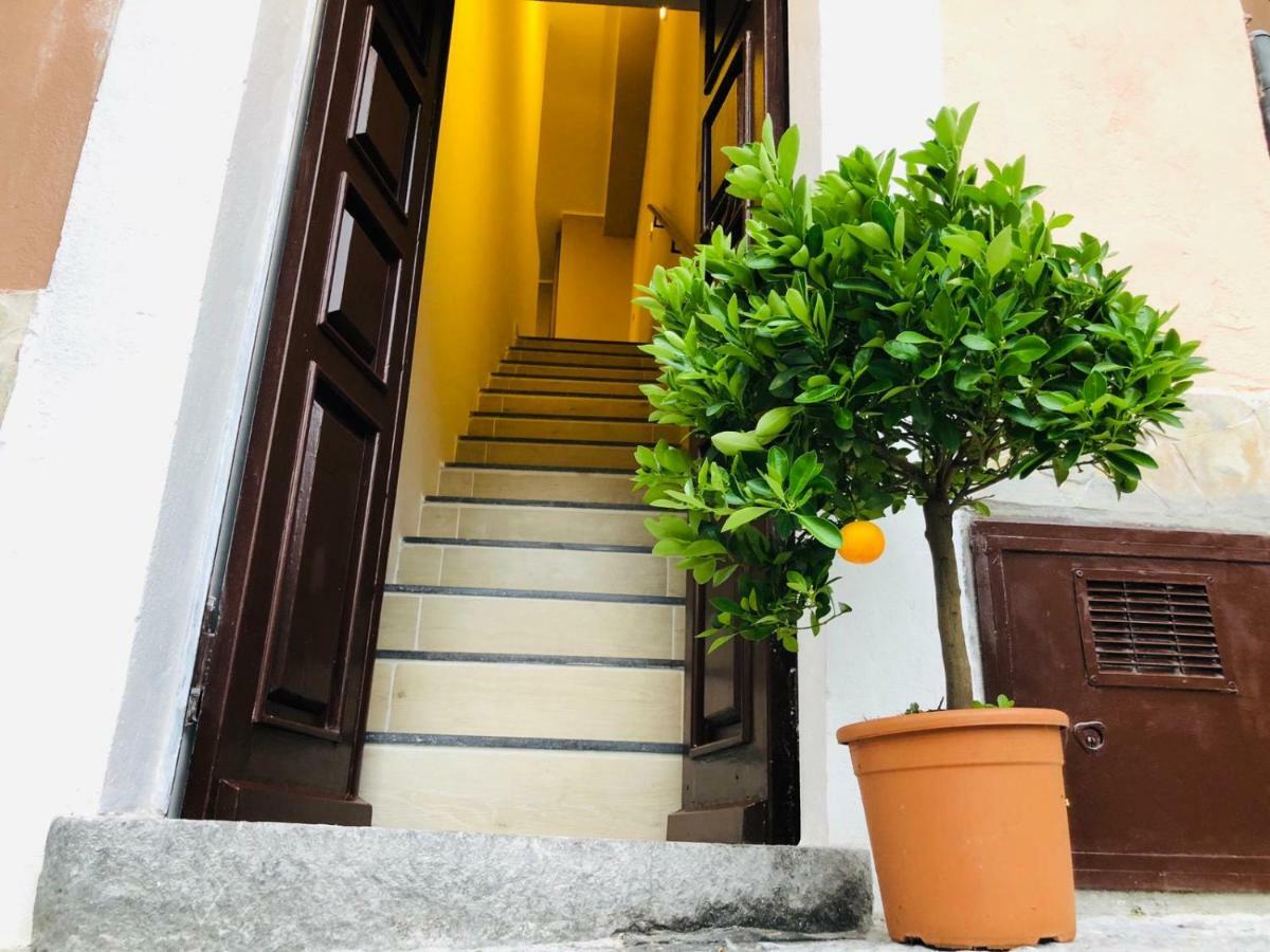 Вилла U Peri Alivu House Катания Экстерьер фото